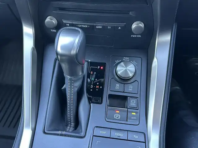 レクサス ＮＸ 300 スパイス&シック 愛知県 2020(令2)年 4万km ソニッククォーツ 純正10.3インチワイドナビ/　AM/FM・CD/DVD・BT・USB/ムーンルーフ/全方位カメラ/パノラミックビューモニター/プリクラッシュセーフティシステム/レーントレーシングアシスト/アダプティブハイビームシステム/レーダークルーズコントローズ/先行車発進告知機能/ブラインドスポットモニター/パーキングサポートブレーキ/パワーバックドア/三眼LEDヘッドランプ/ステアリングヒーター/前席シートヒーター/エアシート/パワーシート/運転席シートメモリー/純正18インチAW/純正フロアマット/ETC2.0/カードキー/保証書/取説