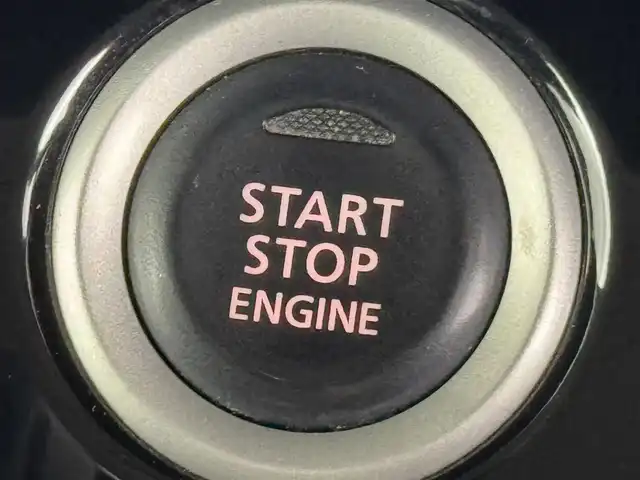 日産 デイズ ルークス ハイウェイスターX Gパッケージ 福岡県 2017(平29)年 4.5万km プレミアムパープルP 純正ナビ／フルセグＴＶ　/アラウンドビューモニター　/ＥＴＣ　/衝突被害軽減ブレーキ　/横滑り防止装置　/アイドリングストップ　/両側電動スライドドア　/プッシュスタート　/ステアリングスイッチ　/純正１５インチＡＷ