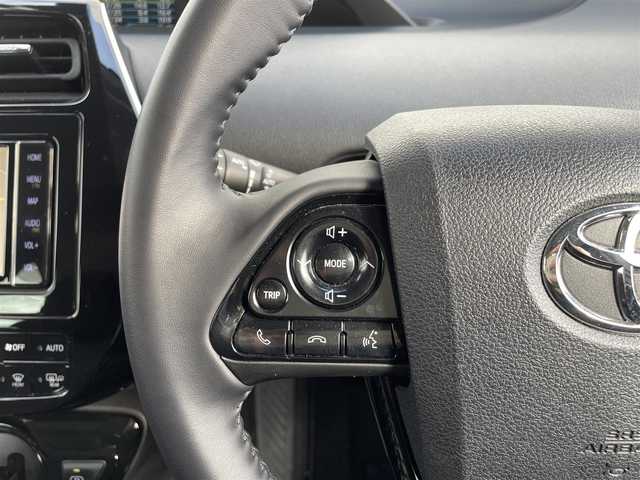 トヨタ プリウス A 佐賀県 2019(平31)年 5.4万km ホワイトパールクリスタルシャイン 純正7型ナビゲーション/バックカメラ/ビルトインETC/前方ドライブレコーダー/ステアリングヒーター/HUD/BSM/パーキングアシスト/プリクラッシュセーフティ/レーダークルーズコントロール/フロアマット/LEDヘッドライト/フォグランプ