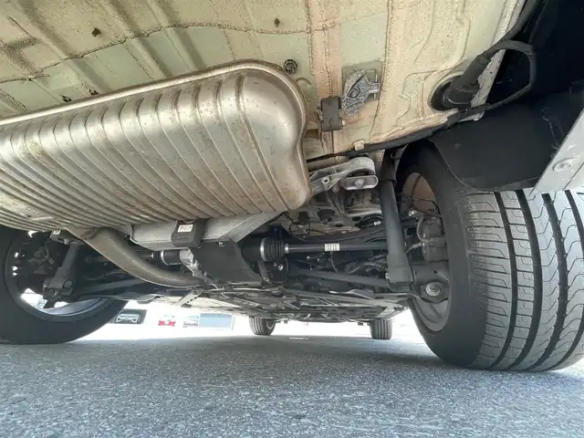 ＢＭＷ Ｘ１ xDrive 18d xライン 青森県 2017(平29)年 3.4万km アルピンホワイトⅢ /4WD/ディーゼルターボ/・純正HDDナビ/　（CD/DVD/USB/AUX/Musicコレクション）/・ドライビング・アシスト/　（レーンディパーチャーウォーニング//　前車接近警告機能/衝突軽減ブレーキ）/・バックカメラ/・パークディスタンスコントロール/・パーキングアシスト/・黒レザーシート/・D席メモリー付き/　前席パワーシート/・前席シートヒーター/・LEDヘッドライト/・ミラー一体式ETC/・リア7面プライバシーガラス/・シルバールーフレール/・ヒルクライムアシスト/・パワーバックドア/・オートワイパー/・前後フォグランプ/・レーンキーピング/・ウインカーミラー /・W/サイド/カーテンエアバッグ /・ABS/・スマートキーx2/・保証書・取説