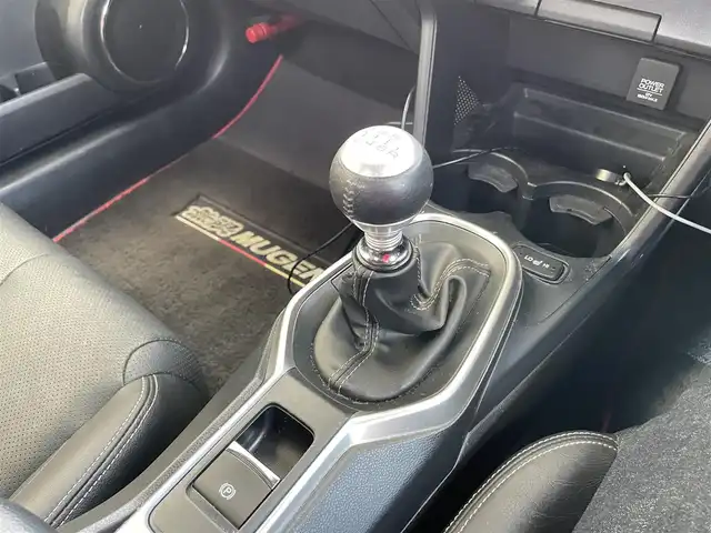 ホンダ ＣＲ－Ｚ α マスターレーベル 埼玉県 2016(平28)年 6.4万km プレミアムホワイトパールⅡ AIS検査済み/ワンオーナー/6MTモデル/後期最終型/黒レザーシート/シートヒーター/ナビ/フルセグTV/CD/DVD/Bluetooth/LEDヘッドライト/クルーズコントロール/ミラーヒーター/オートライト/フォグランプ/純正17インチアルミホイール/スマートキー/スペアキー/新車保証書/取扱説明書