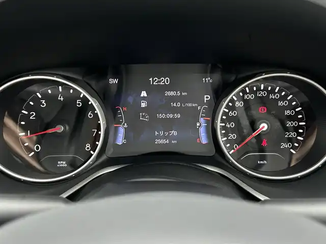 クライスラー・ジープ ジープ コンパス リミテッド 茨城県 2020(令2)年 2.6万km 白 ワンオーナー　/ｂｅａｔｓサウンド　/衝突軽減Ｂ　/ＡＣＣ　/レーンセンス　/ＢＳＭ　/Ｂカメラ　/パークセンス　/ナビ　/ＴＶ　/黒革　/シートＨ　/ＰＷシート　/ＰＷテールゲート　/オートハイビーム　/ＥＴＣ　/前後ドラレコ/禁煙車