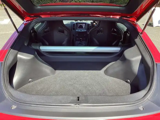 日産 フェアレディ Ｚ ニスモ 神奈川県 2020(令2)年 4.2万km バイブラントレッド ワンオーナー/純正ナビ、TV/バックモニタ/ETC/HIDヘッドライト/専用チューニングコンピューター/YAMAHA製パフォーマンスダンパー/バケットシート