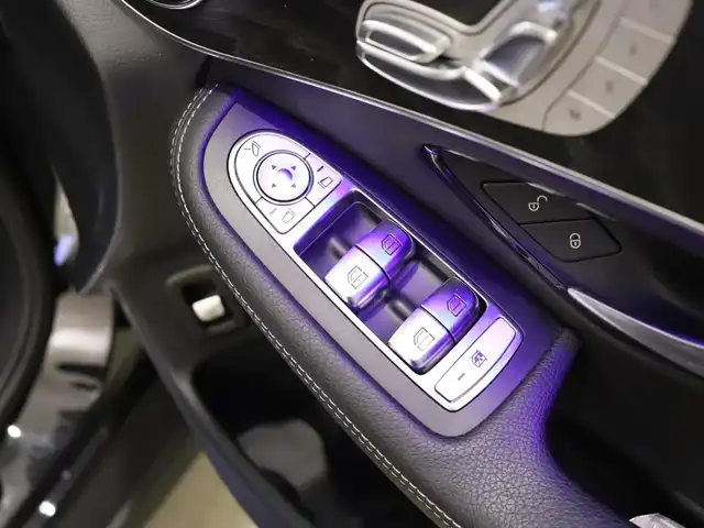 メルセデス・ベンツ ＧＬＣ２２０ d 4マチック クーペ AMGライン 静岡県 2019(令1)年 4.8万km オブシディアンブラック 純正ナビ/フルセグTV/レーダーセーフティパッケージ/・衝突軽減ブレーキ/・BSM/・ディストロニック/・ステアリングアシスト/サンルーフ/360°カメラ/ACC/全席シートヒーター/エアサス/パドルシフト