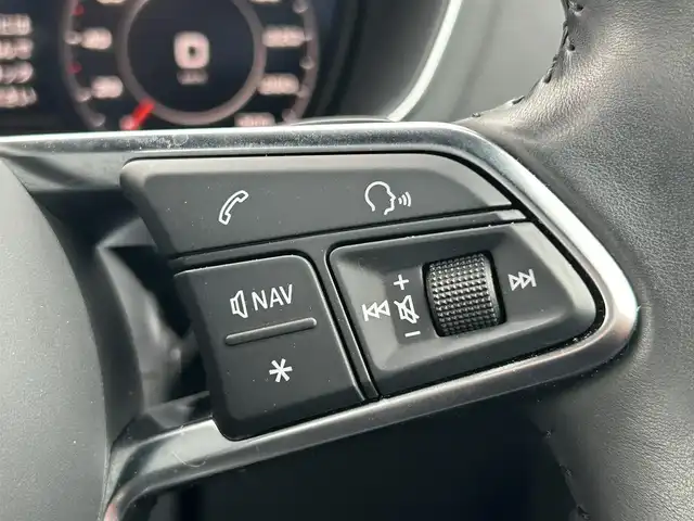 アウディ ＴＴクーペ 2．0 TFSI クワトロ 道南・函館 2016(平28)年 4万km 白 マトリクスLED/黒レザーシート/前席シートヒーター/バーチャルコクピット/純正ナビTV/AUX・USB・Bluetooth/バックカメラ/前後コーナーセンサー/アダクティブクルーズコントロール/ブラインドスポット/ETC2.0/スマートキー
