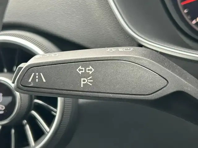 アウディ ＴＴクーペ 2．0 TFSI クワトロ 道南・函館 2016(平28)年 4万km 白 マトリクスLED/黒レザーシート/前席シートヒーター/バーチャルコクピット/純正ナビTV/AUX・USB・Bluetooth/バックカメラ/前後コーナーセンサー/アダクティブクルーズコントロール/ブラインドスポット/ETC2.0/スマートキー