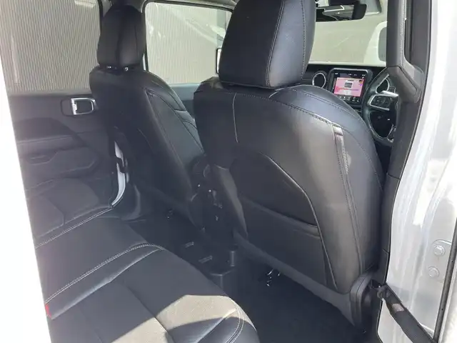 クライスラー・ジープ ジープ ラングラー アンリミテッド サハラ 香川県 2019(令1)年 5.5万km 白 スマートキー/4WD/アイドリングストップ/ACC/バックカメラ/純正ナビ/地デジ/Bluetooth/ETC/ブラックレザーシート/シートヒーター/純正18インチアルミ/コーナーセンサー/ブラインドスポットモニター/衝突軽減