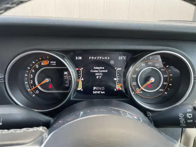 クライスラー・ジープ ジープ ラングラー アンリミテッド サハラ 香川県 2019(令1)年 5.5万km 白 スマートキー/4WD/アイドリングストップ/ACC/バックカメラ/純正ナビ/地デジ/Bluetooth/ETC/ブラックレザーシート/シートヒーター/純正18インチアルミ/コーナーセンサー/ブラインドスポットモニター/衝突軽減