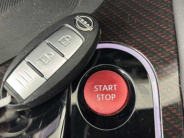 日産 オーラ ニスモ 愛知県 2022(令4)年 2.5万km スーパーブラック メーカーオプション/・USB電源ソケット/・ワイヤレス充電器/・ビルトインETC2.0/・ステアリングスイッチ/純正9インチディスプレイナビ/(フルグ/Bluetooth/AppleCarPlay/AndoroidAuto/HDMI)/全周囲・バックカメラ/プロパイロット/デジタルインナーミラー/純正ドライブレコーダー/ステアリングヒーター/LEDヘッドライト/純正17インチAW/オートライト/電子パーキングブレーキ/スマートキー＆プッシュスタート
