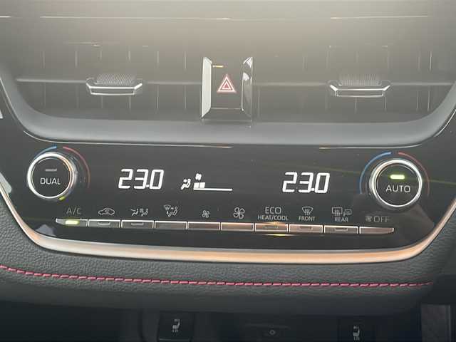 トヨタ カローラ スポーツ ハイブリッドG Z 山口県 2021(令3)年 0.9万km アティチュードブラックマイカ 純正ナビ/Bluetooth/Miracast/バックカメラ/社外前後ドライブレコーダー/前席シートヒーター/LEDヘッドライト/LEDフォグライト/オートライト/オートマチックハイビーム/衝突軽減ブレーキ/レーンキープアシスト/横滑り防止装置/ビルトインETC/スマートキー＆プッシュスタート/ステアリングスイッチ/コーナーセンサー/純正18インチAW/保証書・取説/スペアキー1個