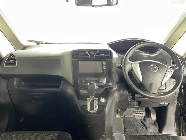 日産 セレナ ハイウェイS S HV Aセーフ 福岡県 2014(平26)年 5.8万km 黒 純正SDナビフルセグTV /フリップダモニター /前後コーナーセンセンサー/バックカメラ/アラウンドビューモニター/レーンキープアシスト/衝突軽減ブレーキ/ETC/社外フロアマット/純正アルミホイル/LEDヘッドライト/プッシュスタートボタン/スマートキー