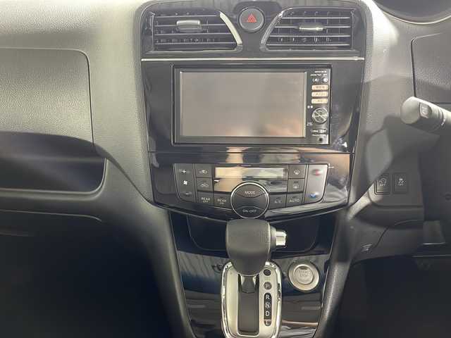日産 セレナ ハイウェイS S HV Aセーフ 福岡県 2014(平26)年 5.8万km 黒 純正SDナビフルセグTV /フリップダモニター /前後コーナーセンセンサー/バックカメラ/アラウンドビューモニター/レーンキープアシスト/衝突軽減ブレーキ/ETC/社外フロアマット/純正アルミホイル/LEDヘッドライト/プッシュスタートボタン/スマートキー