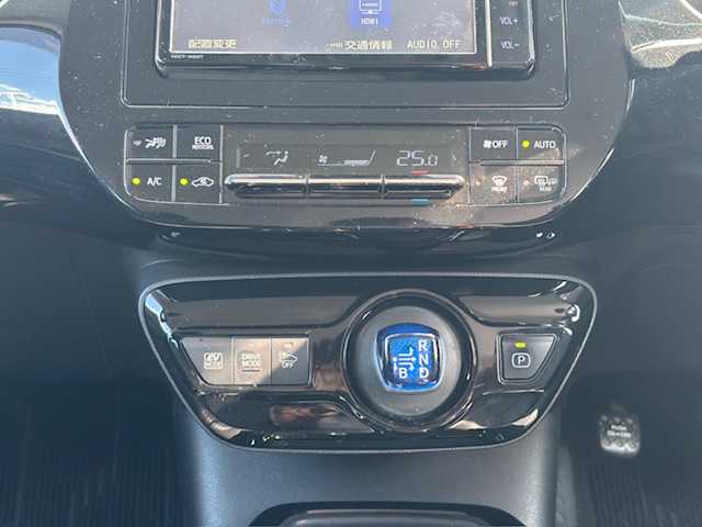トヨタ プリウス A 長野県 2020(令2)年 7.3万km アティチュードブラックマイカ トヨタセーフティセンス/レーダークルーズコントロール/レーンキープ/オートマチックハイビーム/純正ナビ NSZT-W68T/フルセグTV/Bluetooth/バックカメラ/パワーシート/ヘッドアップディスプレイ/LEDヘッドライト/フォグライト/コーナーセンサー/ステアリングスイッチ/ETC