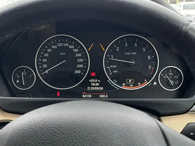 ＢＭＷ ３２０ｉ ラグジュアリー 山梨県 2014(平26)年 6.4万km 白 当店買取/白革/純正HDDナビ/バックカメラ/前席シートヒーター/アンビエントライト/オートライト/HIDヘッドライト/衝突警告/レーンキープ/クルコン/コーナーセンサー/純正17インチAW/ドラレコ/ETC/スペアキー
