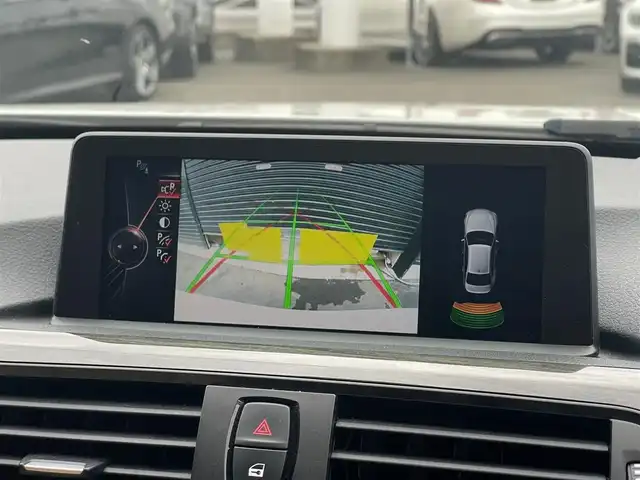 ＢＭＷ ３２０ｉ ラグジュアリー 山梨県 2014(平26)年 6.4万km 白 当店買取/白革/純正HDDナビ/バックカメラ/前席シートヒーター/アンビエントライト/オートライト/HIDヘッドライト/衝突警告/レーンキープ/クルコン/コーナーセンサー/純正17インチAW/ドラレコ/ETC/スペアキー