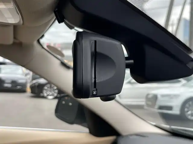 ＢＭＷ ３２０ｉ ラグジュアリー 山梨県 2014(平26)年 6.4万km 白 当店買取/白革/純正HDDナビ/バックカメラ/前席シートヒーター/アンビエントライト/オートライト/HIDヘッドライト/衝突警告/レーンキープ/クルコン/コーナーセンサー/純正17インチAW/ドラレコ/ETC/スペアキー