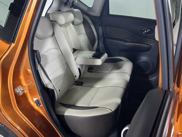 日産 ノート e－パワー メダリスト 福岡県 2018(平30)年 2.6万km プレミアムコロナオレンジ 純正7型メモリーナビゲーション（MM318-W）/CD DVD BT USB/フルセグテレビ/アラウンドビューモニター/デジタルインナーミラー/LEDヘッドライト/ETC/ドライブレコーダー/コーナーセンサー/スマートキー/プッシュスタートエンジン