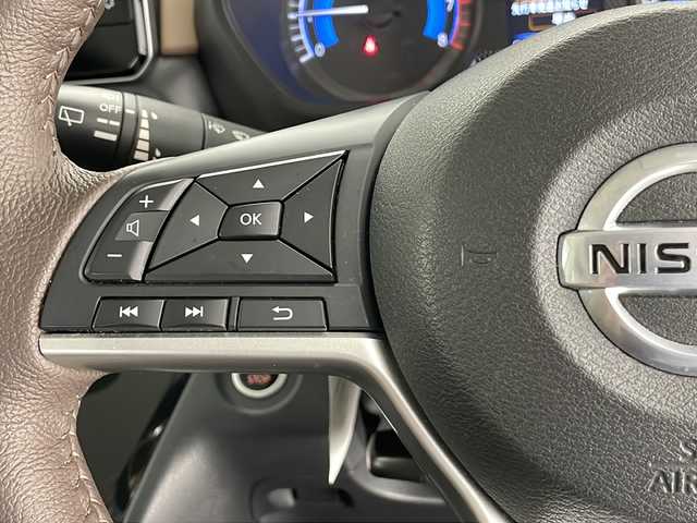 日産 ルークス ハイウェイスター X 長野県 2020(令2)年 4.2万km パープルⅡ 4WD/純正ナビ/両側パワースライドドア/エマージェンシーブレーキ/バックカメラ/サイドカメラ/アイドリングストップ/先行車発進お知らせ/車線逸脱警報/速度標識表示/道路標識表示/フルセグTV/Bluetooth/ビルトインETC/シートヒーター（運転席、助手席）/オートライト/LEDヘッドライト/オートマチックハイビーム/純正フロアマット/純正アルミホイール/ステアリングスイッチ/電動格納ミラー/ドアバイザー