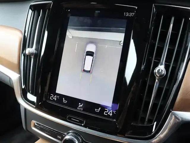 ボルボ Ｖ９０ T6 AWD インスクリプション 宮城県 2017(平29)年 7.7万km ライトブルー パノラマサンルーフ/Bowers&Wilkinsプレミアムサウンド/茶革シート（パーフォレーテッド・ファインナッパレザー）/ヘッドアップディスプレイ/アクティブクルーズコントロール/ブラインドスポットモニター/レーンキープアシスト/フットオープナー/パワーリアゲート/メモリ付パワーシート/シートベンチレーション/シートヒーター/ステアリングヒーター/純正HDDナビ(BT/USB/CD/AUX/CarPlay)/フルセグTV/360°カメラ/バックカメラ/純正20AW/アクティブベンディングランプ/LEDオートライト/オートホールド/ステアリングスイッチ/ドライブレコーダー(前後)/ETC/リモートキー/カラーコード　721　マッセルブルーメタリック