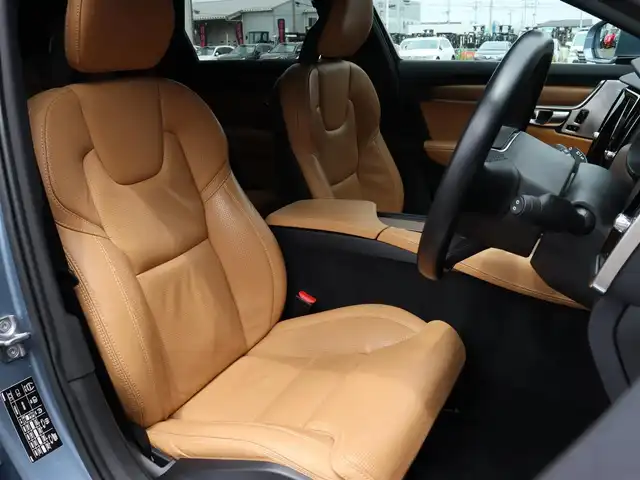 ボルボ Ｖ９０ T6 AWD インスクリプション 宮城県 2017(平29)年 7.7万km ライトブルー パノラマサンルーフ/Bowers&Wilkinsプレミアムサウンド/茶革シート（パーフォレーテッド・ファインナッパレザー）/ヘッドアップディスプレイ/アクティブクルーズコントロール/ブラインドスポットモニター/レーンキープアシスト/フットオープナー/パワーリアゲート/メモリ付パワーシート/シートベンチレーション/シートヒーター/ステアリングヒーター/純正HDDナビ(BT/USB/CD/AUX/CarPlay)/フルセグTV/360°カメラ/バックカメラ/純正20AW/アクティブベンディングランプ/LEDオートライト/オートホールド/ステアリングスイッチ/ドライブレコーダー(前後)/ETC/リモートキー/カラーコード　721　マッセルブルーメタリック