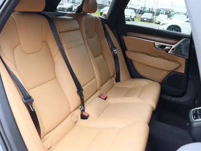 ボルボ Ｖ９０ T6 AWD インスクリプション 宮城県 2017(平29)年 7.7万km ライトブルー パノラマサンルーフ/Bowers&Wilkinsプレミアムサウンド/茶革シート（パーフォレーテッド・ファインナッパレザー）/ヘッドアップディスプレイ/アクティブクルーズコントロール/ブラインドスポットモニター/レーンキープアシスト/フットオープナー/パワーリアゲート/メモリ付パワーシート/シートベンチレーション/シートヒーター/ステアリングヒーター/純正HDDナビ(BT/USB/CD/AUX/CarPlay)/フルセグTV/360°カメラ/バックカメラ/純正20AW/アクティブベンディングランプ/LEDオートライト/オートホールド/ステアリングスイッチ/ドライブレコーダー(前後)/ETC/リモートキー/カラーコード　721　マッセルブルーメタリック