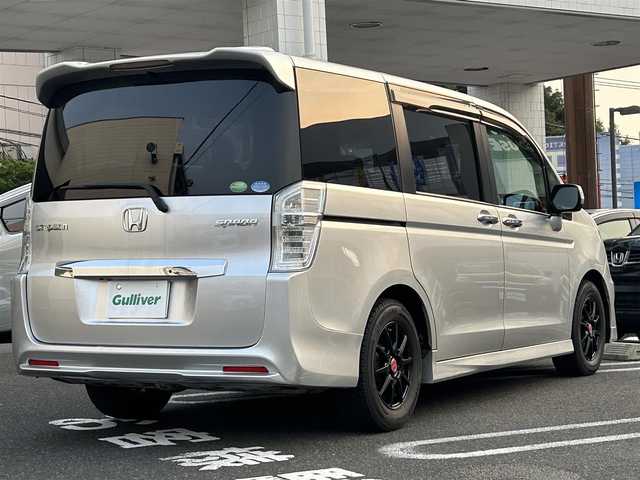 ホンダ ステップワゴン スパーダ Z 長崎県 2013(平25)年 7.4万km スーパープラチナメタリック ・社外ナビ（AM/FM/TV/IPOD）/・ブルートゥース/・USB/・両側パワースライドドア/・横滑り防止装置/・アイドリングストップ/・オートライト/・フリップダウンモニター/・パドルシフト/・３列シート