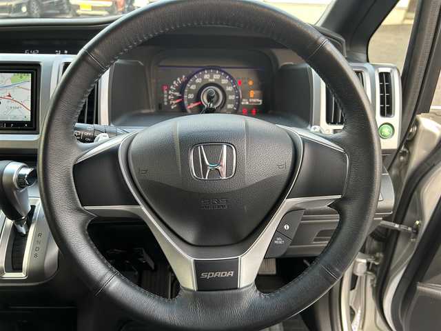 ホンダ ステップワゴン スパーダ Z 長崎県 2013(平25)年 7.4万km スーパープラチナメタリック ・社外ナビ（AM/FM/TV/IPOD）/・ブルートゥース/・USB/・両側パワースライドドア/・横滑り防止装置/・アイドリングストップ/・オートライト/・フリップダウンモニター/・パドルシフト/・３列シート