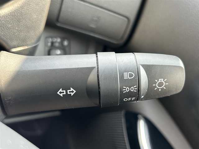 日産 デイズ ルークス X Vセレクション 熊本県 2019(令1)年 1.9万km ホワイトソリッド/アイスブルー 衝突軽減ブレーキ/プッシュスタート/社外ナビ/アラウンドビューモニター/ETC/純正14インチAW/両側パワースライドドア/前後コーナーセンサー/横滑り防止装置/フロアマット/ドアバイザー