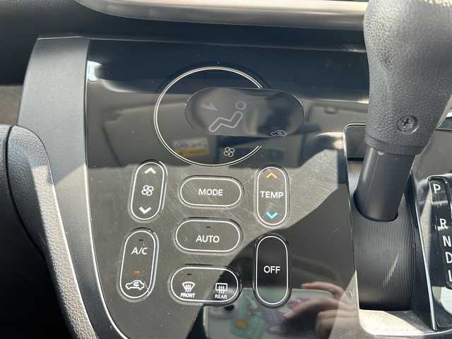 日産 デイズ ルークス X Vセレクション 熊本県 2019(令1)年 1.9万km ホワイトソリッド/アイスブルー 衝突軽減ブレーキ/プッシュスタート/社外ナビ/アラウンドビューモニター/ETC/純正14インチAW/両側パワースライドドア/前後コーナーセンサー/横滑り防止装置/フロアマット/ドアバイザー
