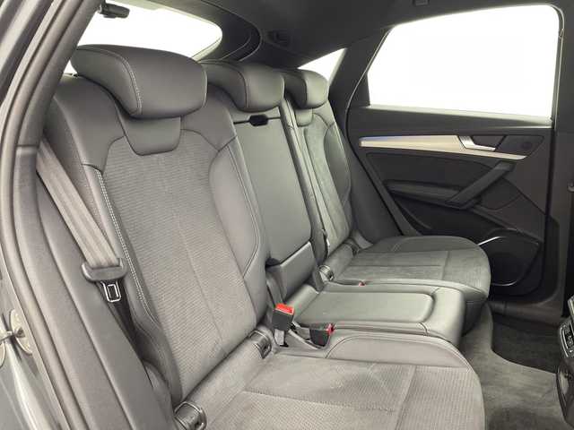 アウディ アウディ Ｑ５ 40TDIクワトロ Sライン 愛知県 2022(令4)年 1.6万km デイトナグレーパールエフェクト ワンオーナー/４WD/全周囲カメラ/ハーフレザーシート/運転席助手席パワーシート/全席シートヒーター/衝突被害軽減ブレーキ/車間距離制御システム/レーンキープアシスト/純正19インチアルミホイール/取扱説明書/保証書