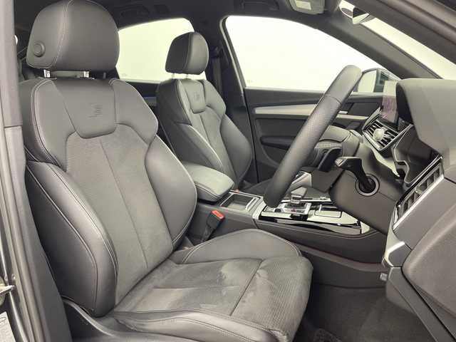 アウディ アウディ Ｑ５ 40TDIクワトロ Sライン 愛知県 2022(令4)年 1.6万km デイトナグレーパールエフェクト ワンオーナー/４WD/全周囲カメラ/ハーフレザーシート/運転席助手席パワーシート/全席シートヒーター/衝突被害軽減ブレーキ/車間距離制御システム/レーンキープアシスト/純正19インチアルミホイール/取扱説明書/保証書
