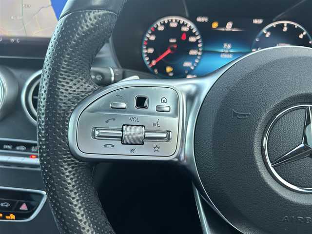 メルセデス・ベンツ Ｃ２２０ｄ ローレウスエディション 滋賀県 2020(令2)年 4.4万km グレー レザーエクスクルーシブパッケージ/ベンチレーターシート(D/N)/パノラミミックスライディングルーフ/Burmesterサウンド/エアバランスパッケージ/純正ナビ/フルセグTV/BT/USB/360°カメラ/HUD/ワイヤレスチャージ/電動リアドア/レーダーセーフティー/ACC/LKA/BSM