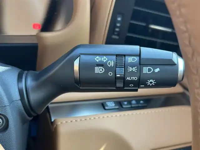 レクサス ＬＣ 500h Lパッケージ 愛知県 2019(平31)年 5.5万km ラディアントレッドコントラストレイヤリング スマートキー/プッシュスタート/ガラスルーフ/マークレビンソンサウンド/純正メーカーナビ/フルセグTV（キャンセラー付き）/BT/バックカメラ/ビルトインETC/純正21インチAW/純正キャリパー/レクサスセーフティセンス/BSM/HUD/レーダークルーズコントロール/クリアランスソナー/前後ドライブレコーダー/レザーシート/前席パワーシート（D席メモリー付き）/前席シートヒーター /エアシート/ハンドルヒーター /純正フロアマット/取説、保証書/スペアキー