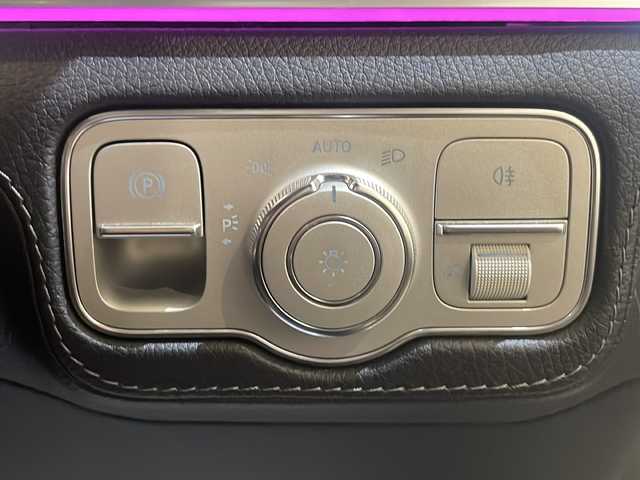 メルセデス・ベンツ ＧＬＥ３００ｄ 4MATIC AMGライン 新潟県 2019(令1)年 4.8万km ダイヤモンドホワイト オプション/パノラミックスライディングルーフ/レザーエクスクルーシブパッケージ/・本革シート/・シートベンチレーター/・Burmesterサラウンドサウンドシステム/・ヘッドアップディスプレイ/AMGライン/・マルチビームLEDヘッドライト/・アダプティブハイビームアシストプラス/・20インチAMG5ツインスポークAW/・後席シートヒーター/標準装備/アンビエントライト64色/レーダーセーフティーパッケージ/・アクティブブラインドスポットアシスト/・アクティブレーンキーピングアシスト/・アクティブレーンチェンジングアシスト/360度カメラシステム/アクティブパーキングアシスト/12.3インチワイドディスプレイ/・Bluetooth/・フルセグTV/・AM/FM/ドライブレコーダー/ETC