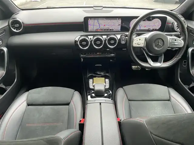 メルセデス・ベンツ Ａ２５０ 4MATIC AMGライン 愛知県 2020(令2)年 8.8万km デジタルホワイト 4WD/ナビゲーションパッケージ〈MOP〉/・コネクティッドナビ/・地デジTV/・トラフィックサインアシスト/・自動再発進機能/・アクティブステアリングアシスト/レーダーセーフティパッケージ〈MOP〉/・アクティブブレーキアシスト/・アクティブディスタンスアシストディストロニック/・PRE-SAFEプラス/・アクティブブラインドスポットアシスト/・アクティブレーンキープアシスト/10.25型ワイドディスプレイ／メルセデスミーコネクト/10.25型コクピットディスプレイ/黒合皮／スエード調コンビスポーツシート/前席パワーシート(運転席イージーエントリー)/前席シートヒーター/ディンプルナッパ革巻きフラットボトムステアリング/マルチビームLEDヘッドライト/アダプティブハイビームアシストプラス/純正18インチAMG5本スポークAW/パークトロニック/アクティブパーキングアシスト/リアクロストラフィックアラート/キーレスゴー