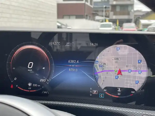 メルセデス・ベンツ Ａ２５０ 4MATIC AMGライン 愛知県 2020(令2)年 8.8万km デジタルホワイト 4WD/ナビゲーションパッケージ〈MOP〉/・コネクティッドナビ/・地デジTV/・トラフィックサインアシスト/・自動再発進機能/・アクティブステアリングアシスト/レーダーセーフティパッケージ〈MOP〉/・アクティブブレーキアシスト/・アクティブディスタンスアシストディストロニック/・PRE-SAFEプラス/・アクティブブラインドスポットアシスト/・アクティブレーンキープアシスト/10.25型ワイドディスプレイ／メルセデスミーコネクト/10.25型コクピットディスプレイ/黒合皮／スエード調コンビスポーツシート/前席パワーシート(運転席イージーエントリー)/前席シートヒーター/ディンプルナッパ革巻きフラットボトムステアリング/マルチビームLEDヘッドライト/アダプティブハイビームアシストプラス/純正18インチAMG5本スポークAW/パークトロニック/アクティブパーキングアシスト/リアクロストラフィックアラート/キーレスゴー