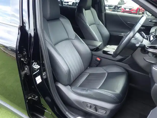 トヨタ ハリアー ハイブリッド Z 千葉県 2020(令2)年 4.7万km ブラック Toyota Safety Sense/・プリクラッシュセーフティ/・レーンディパーチャーアラート/・オートハイビーム/・レーダークルーズコントロール/・ブラインドスポットモニター/ヘッドアップディスプレイ/デジタルインナーミラー/JBLサウンド/12.3インチ純正コネクティッドナビ/地デジTV/【Bluetooth接続】/パノラミックビューモニター/運転席パワーシート/ハーフレザーシート/革巻きステアリング/ステアリングスイッチ/ETC（2.0）/LEDヘッドライト/フォグライト/ウインカーミラー/クリアランスソナー/純正19インチアルミホイル/サイド/カーテン/ニーエアバッグ/スマートキー