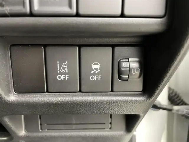 スズキ ワゴンＲ HYBRID FX リミテッド 富山県 2019(平31)年 3.4万km ピュアホワイトP 4WD/社外ナビ【CN-RE07D】/(AM/FM/CD/DVD/SD/BT)/フルセグTV/バックカメラ/ヘッドアップディスプレイ/衝突被害軽減ブレーキ/レーンキープアシスト/オートLEDヘッドライト/横滑り防止装置/ETC/ドライブレコーダー前後/スマートキー×２/前席シートヒーター/プッシュスタート/社外フロアマット/アイドリングストップ/純正14インチAW/ドアバイザー