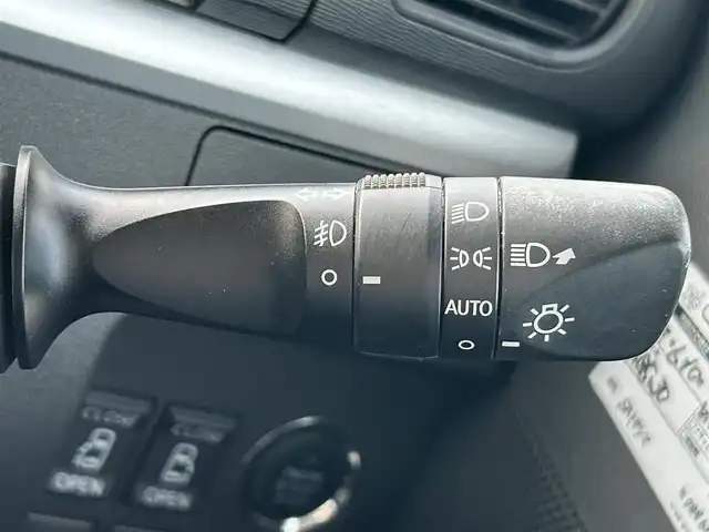 ダイハツ タント カスタム RS トップED SAⅡ 兵庫県 2016(平28)年 8.9万km パールホワイトⅢ 純正7インチナビ/Bluetooth接続/フルセグ/両側パワースライドドア/バックカメラ/ETC/USB入力端子/ベンチシート/ドアバイザー/LEDヘッドライト/横滑り防止装置/スマートキー