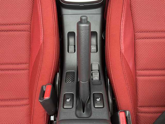 ダイハツ コペン セロ 埼玉県 2022(令4)年 1万km ブリティッシュグリーンマイカ ワンオーナー　/純正AW16インチ　/LEDライト/プッシュスタート　/純正オーディオ　/(FM/AM/CD/AUX)/TRC　/オートライト　/ステアリングスイッチ　/電格ミラー　/シートヒーター(D/N)　/イモビライザー　/オープンカー　/純正フロア　