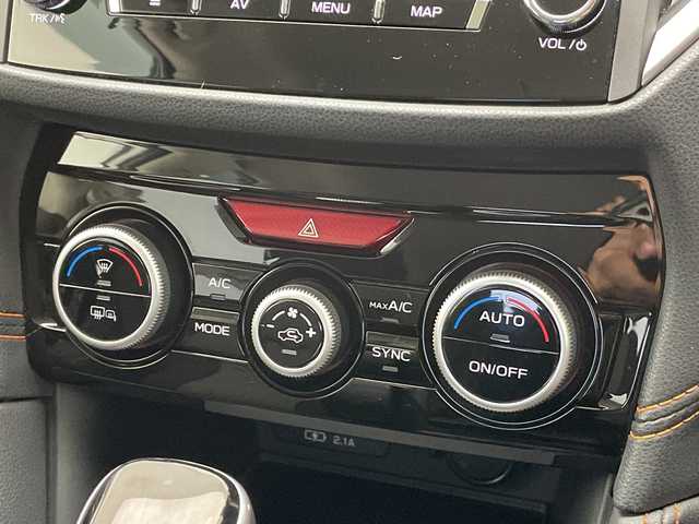 スバル ＸＶ ハイブリッド 2．0e－S アイサイト 愛知県 2021(令3)年 1.9万km クリスタルホワイトP アイサイト/純正8型ナビ/レーダークルーズコントロール/バックカメラ/サイドカメラ/パワーシート/コーナーセンサー/純正アルミホイール/ブラインドスポットモニター/LEDヘッドライト/パドルシフト/オートライト/ドライブレコーダー/ETC/衝突軽減システム/フルセグ/CD DVD/Bluetooth/ステアリングスイッチ/スマートキー/プッシュスタート