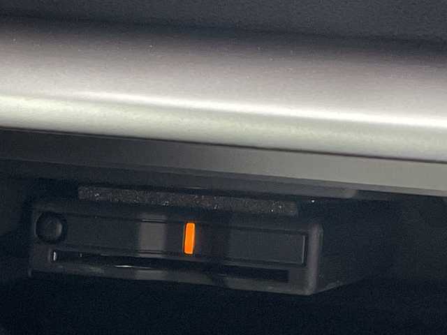 スバル ＸＶ ハイブリッド 2．0e－S アイサイト 愛知県 2021(令3)年 1.9万km クリスタルホワイトP アイサイト/純正8型ナビ/レーダークルーズコントロール/バックカメラ/サイドカメラ/パワーシート/コーナーセンサー/純正アルミホイール/ブラインドスポットモニター/LEDヘッドライト/パドルシフト/オートライト/ドライブレコーダー/ETC/衝突軽減システム/フルセグ/CD DVD/Bluetooth/ステアリングスイッチ/スマートキー/プッシュスタート