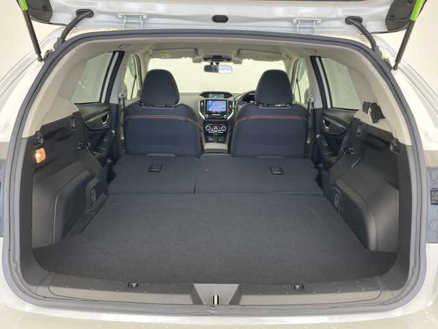 スバル ＸＶ ハイブリッド 2．0e－S アイサイト 愛知県 2021(令3)年 1.9万km クリスタルホワイトP アイサイト/純正8型ナビ/レーダークルーズコントロール/バックカメラ/サイドカメラ/パワーシート/コーナーセンサー/純正アルミホイール/ブラインドスポットモニター/LEDヘッドライト/パドルシフト/オートライト/ドライブレコーダー/ETC/衝突軽減システム/フルセグ/CD DVD/Bluetooth/ステアリングスイッチ/スマートキー/プッシュスタート