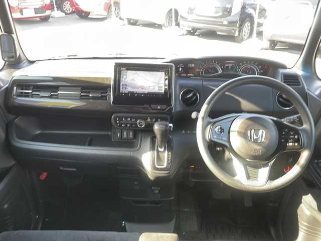 ホンダ Ｎ ＢＯＸ カスタム G L ホンダセンシング 長野県 2017(平29)年 10万km クリスタルブラックパール (株)IDOMが運営する【じしゃロン長野店】の自社ローン専用車両になります/こちらは現金またはオートローンご利用時の価格です。自社ローンご希望の方は別途その旨お申付け下さい/社外ナビ/バックカメラ/ステアリングスイッチ/ETC/スマートキープッシュスタート/片側パワースライドドア