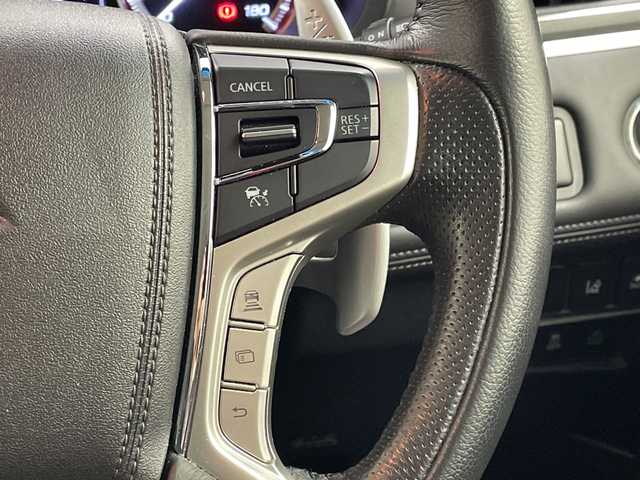 三菱 デリカＤ：５ P 山口県 2020(令2)年 1.4万km スターリングシルバーM 純正１０.１型ナビ/（CD/DVD/USB/フルセグ）/全方位カメラ/オートステップ/e-Assist/・衝突軽減ブレーキシステム/・低車速域衝突軽減ブレーキシステム/・車線逸脱警報システム/・レーダークルーズコントロール/・誤発進抑制機能/両側パワースライドドア/前席シートヒーター/パワーバックドア/ブラインドスポットモニター/ステアリングヒーター/オートＬＥＤライト/本革ステアリング/スマートキー