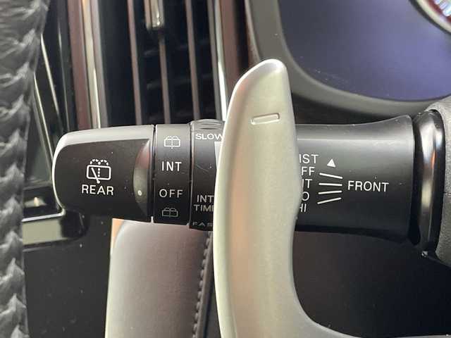 三菱 デリカＤ：５ P 山口県 2020(令2)年 1.4万km スターリングシルバーM 純正１０.１型ナビ/（CD/DVD/USB/フルセグ）/全方位カメラ/オートステップ/e-Assist/・衝突軽減ブレーキシステム/・低車速域衝突軽減ブレーキシステム/・車線逸脱警報システム/・レーダークルーズコントロール/・誤発進抑制機能/両側パワースライドドア/前席シートヒーター/パワーバックドア/ブラインドスポットモニター/ステアリングヒーター/オートＬＥＤライト/本革ステアリング/スマートキー