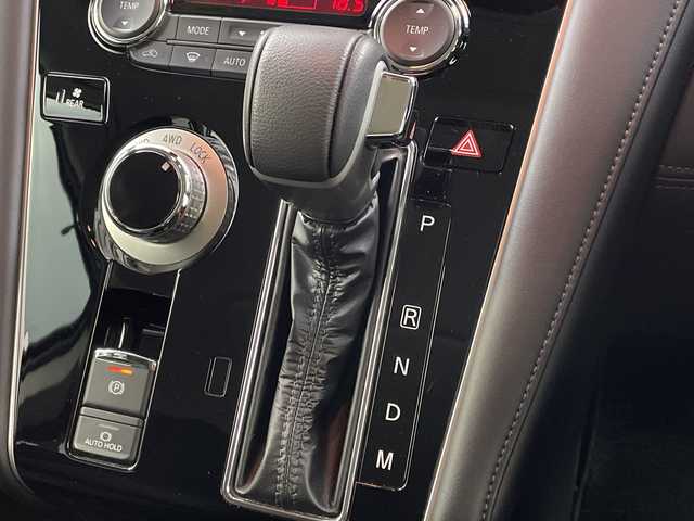 三菱 デリカＤ：５ P 山口県 2020(令2)年 1.4万km スターリングシルバーM 純正１０.１型ナビ/（CD/DVD/USB/フルセグ）/全方位カメラ/オートステップ/e-Assist/・衝突軽減ブレーキシステム/・低車速域衝突軽減ブレーキシステム/・車線逸脱警報システム/・レーダークルーズコントロール/・誤発進抑制機能/両側パワースライドドア/前席シートヒーター/パワーバックドア/ブラインドスポットモニター/ステアリングヒーター/オートＬＥＤライト/本革ステアリング/スマートキー