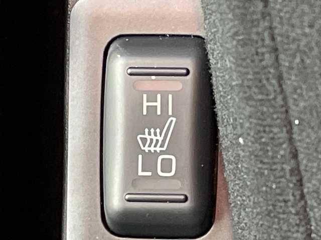 三菱 デリカＤ：５ P 山口県 2020(令2)年 1.4万km スターリングシルバーM 純正１０.１型ナビ/（CD/DVD/USB/フルセグ）/全方位カメラ/オートステップ/e-Assist/・衝突軽減ブレーキシステム/・低車速域衝突軽減ブレーキシステム/・車線逸脱警報システム/・レーダークルーズコントロール/・誤発進抑制機能/両側パワースライドドア/前席シートヒーター/パワーバックドア/ブラインドスポットモニター/ステアリングヒーター/オートＬＥＤライト/本革ステアリング/スマートキー