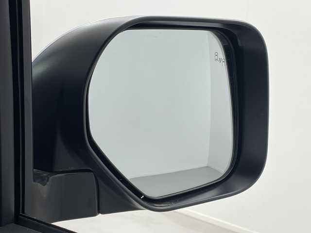 三菱 デリカＤ：５ P 山口県 2020(令2)年 1.4万km スターリングシルバーM 純正１０.１型ナビ/（CD/DVD/USB/フルセグ）/全方位カメラ/オートステップ/e-Assist/・衝突軽減ブレーキシステム/・低車速域衝突軽減ブレーキシステム/・車線逸脱警報システム/・レーダークルーズコントロール/・誤発進抑制機能/両側パワースライドドア/前席シートヒーター/パワーバックドア/ブラインドスポットモニター/ステアリングヒーター/オートＬＥＤライト/本革ステアリング/スマートキー