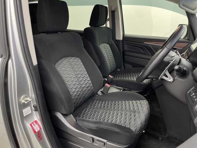 三菱 デリカＤ：５ P 山口県 2020(令2)年 1.4万km スターリングシルバーM 純正１０.１型ナビ/（CD/DVD/USB/フルセグ）/全方位カメラ/オートステップ/e-Assist/・衝突軽減ブレーキシステム/・低車速域衝突軽減ブレーキシステム/・車線逸脱警報システム/・レーダークルーズコントロール/・誤発進抑制機能/両側パワースライドドア/前席シートヒーター/パワーバックドア/ブラインドスポットモニター/ステアリングヒーター/オートＬＥＤライト/本革ステアリング/スマートキー